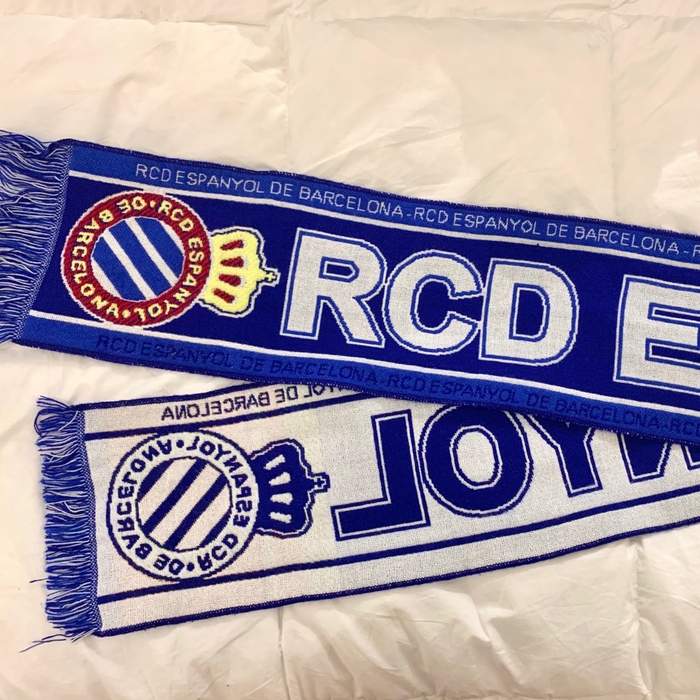 RCD Soccer Scarf - Picture 2 of 3